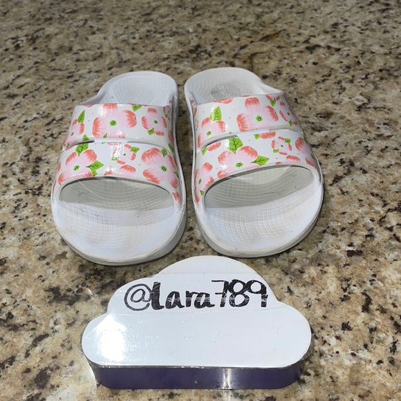 OOFOS Shoes - Oofos Floral Print Slides